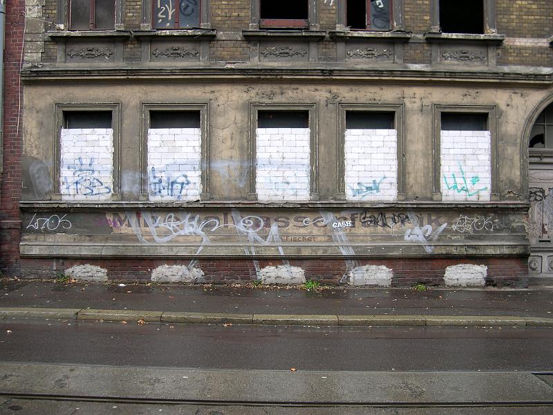 Halle, Große Brunnenstr., 17.11.2004.JPG - Mineralwasserfabrik Erich Fischer